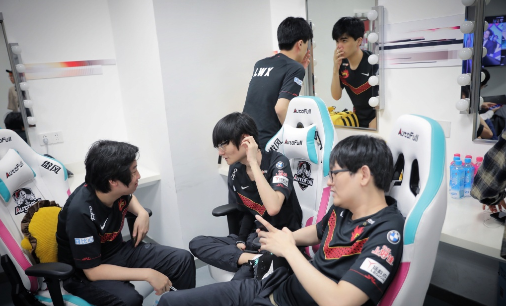 星空体育- 为现场观众带来了一场精彩纷呈的 