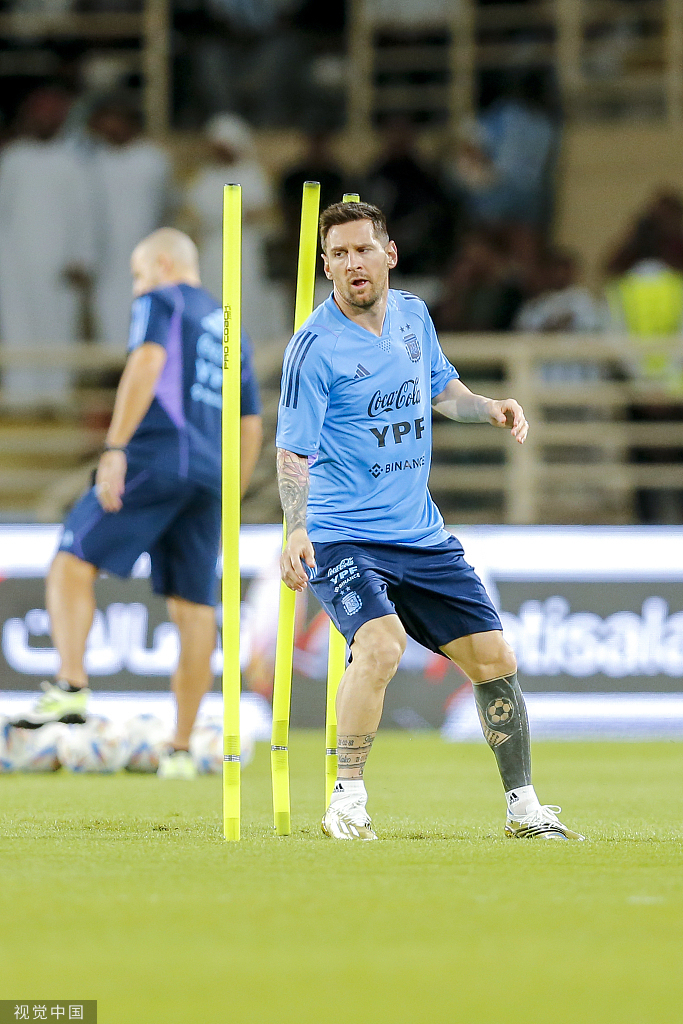 星空体育-NBA总决赛倒计时；罗马赛前门线救险；细节引发关注；球迷炸锅；训练强度明显提升的简单介绍