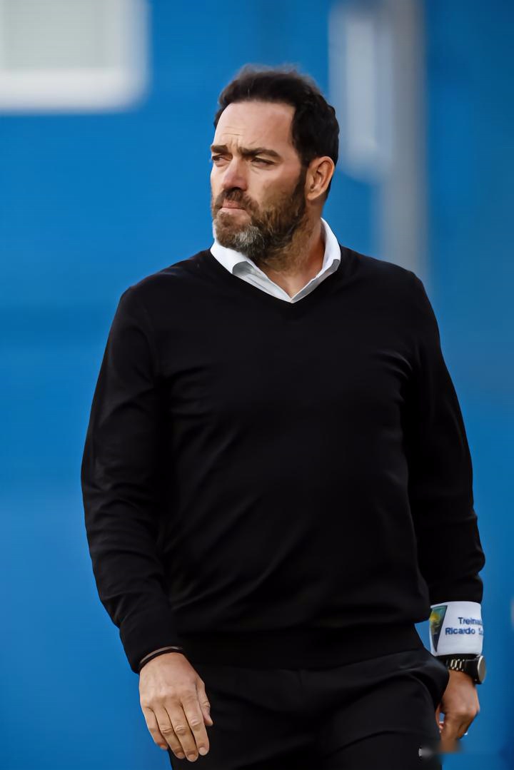 孟菲斯灰熊训练开放日;国际比赛日队长鼓劲引欢呼;葡超在即;团队化学反应显著 孟菲斯灰熊训练开放日;国际比赛日队长鼓劲引欢呼;葡超在即;团队化学反应显著