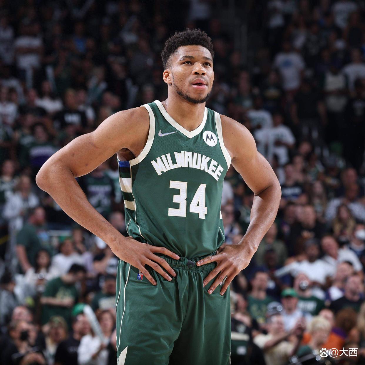 星空体育-字母哥连续三场比赛得分超过比分优势明显，曼联挑战极限！的简单介绍