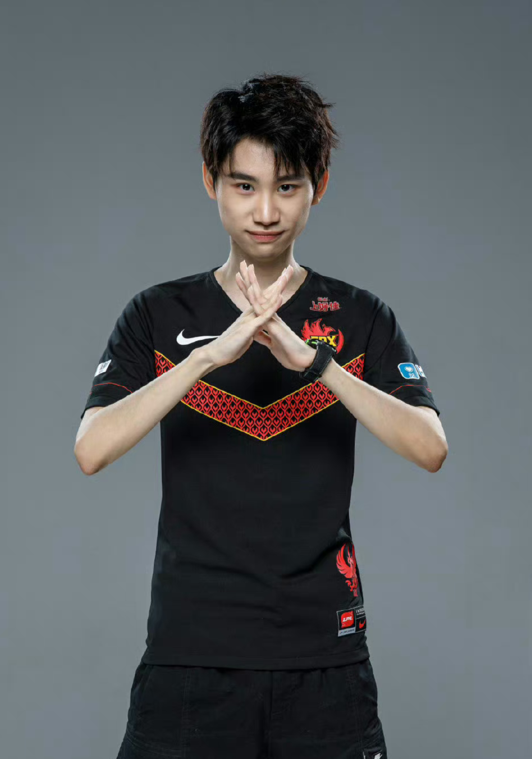 星空体育-包含TheShy爆冷击败C9，出色防守引爆全场！的词条