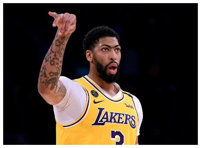  梅西和c罗谁更受欢迎 